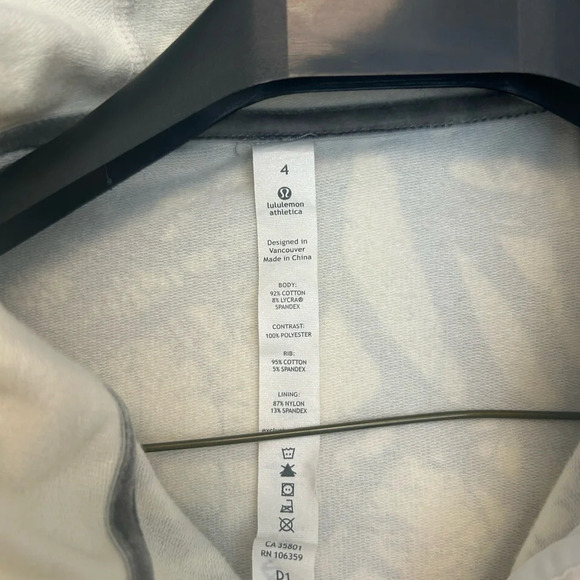 Lululemon Elemental bomber size 4 very rare in mint/newish condition - Picture 10 of 11